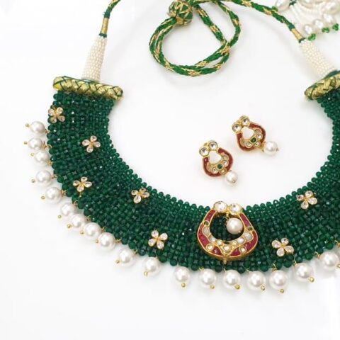 ગ્રીન ઍમરલ્ડ દરબારી સેટ